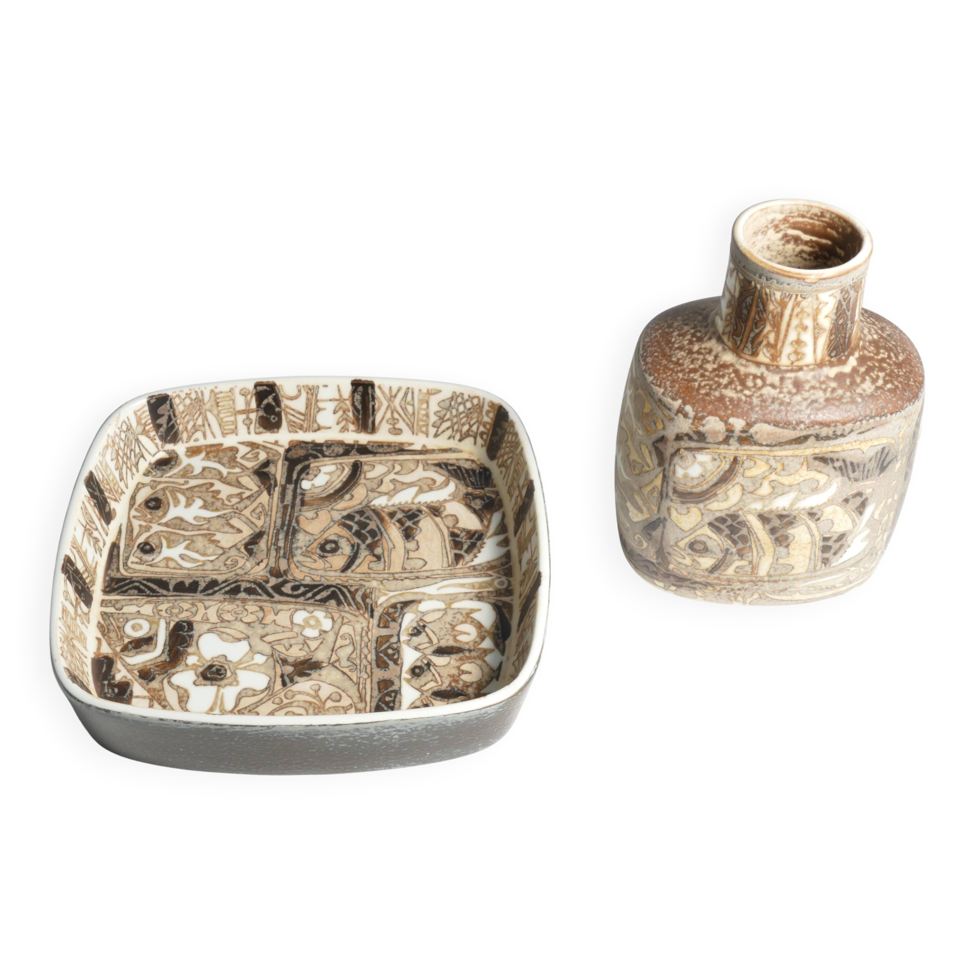 Scandinavian Modern Plate and Vase, ceramic, "Baca", Fajance, by Nils Thorsson f
