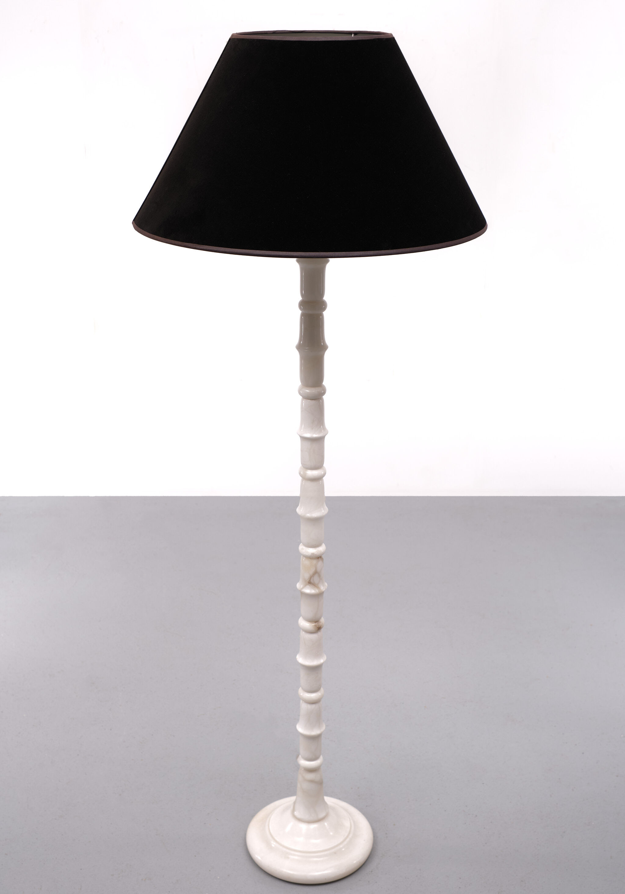 White Marble floor lamp Regency Italy 1970s