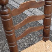 4 chaises brutalistes en bois tourné et paille
