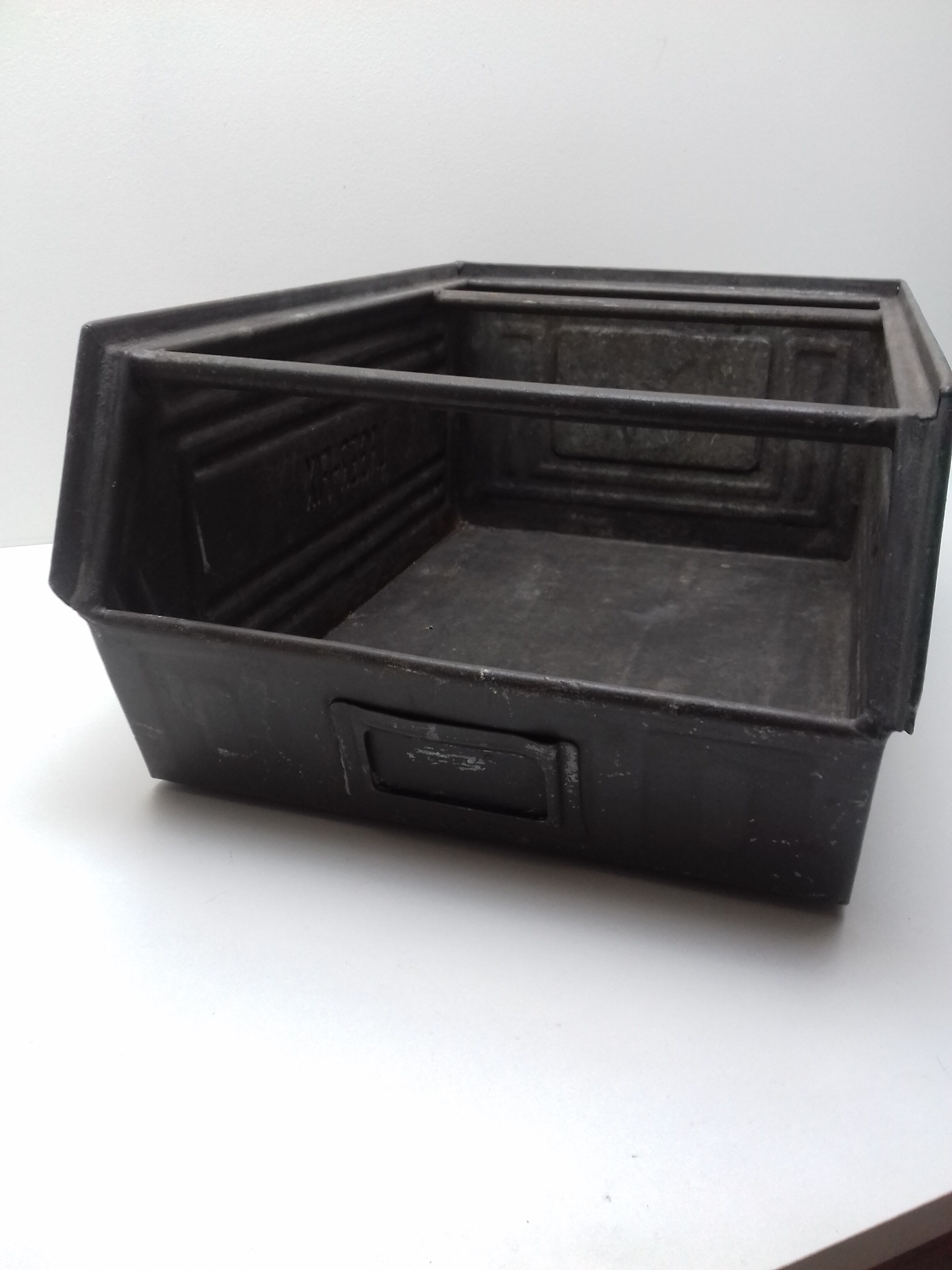 Industrial metal crate "schafer"