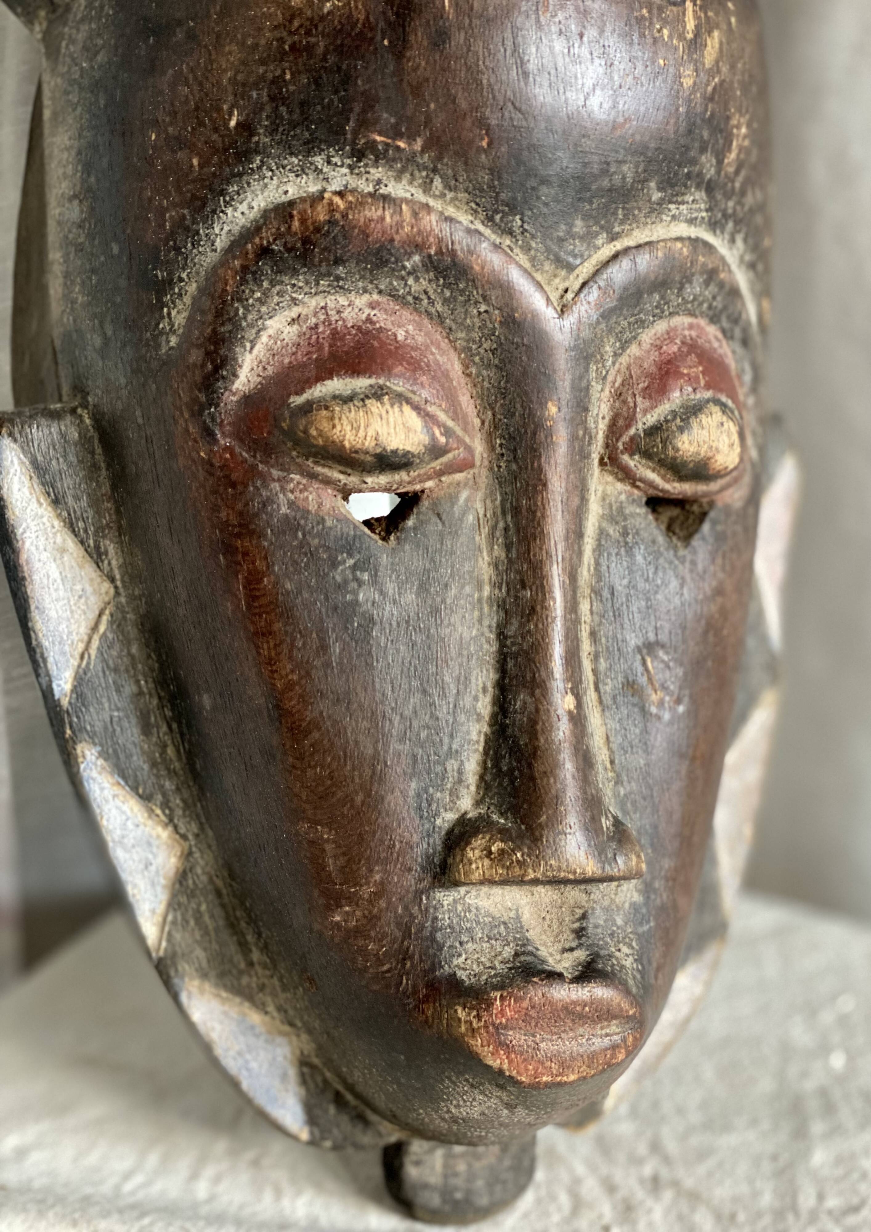 Masque africain bois sculpté polychrome