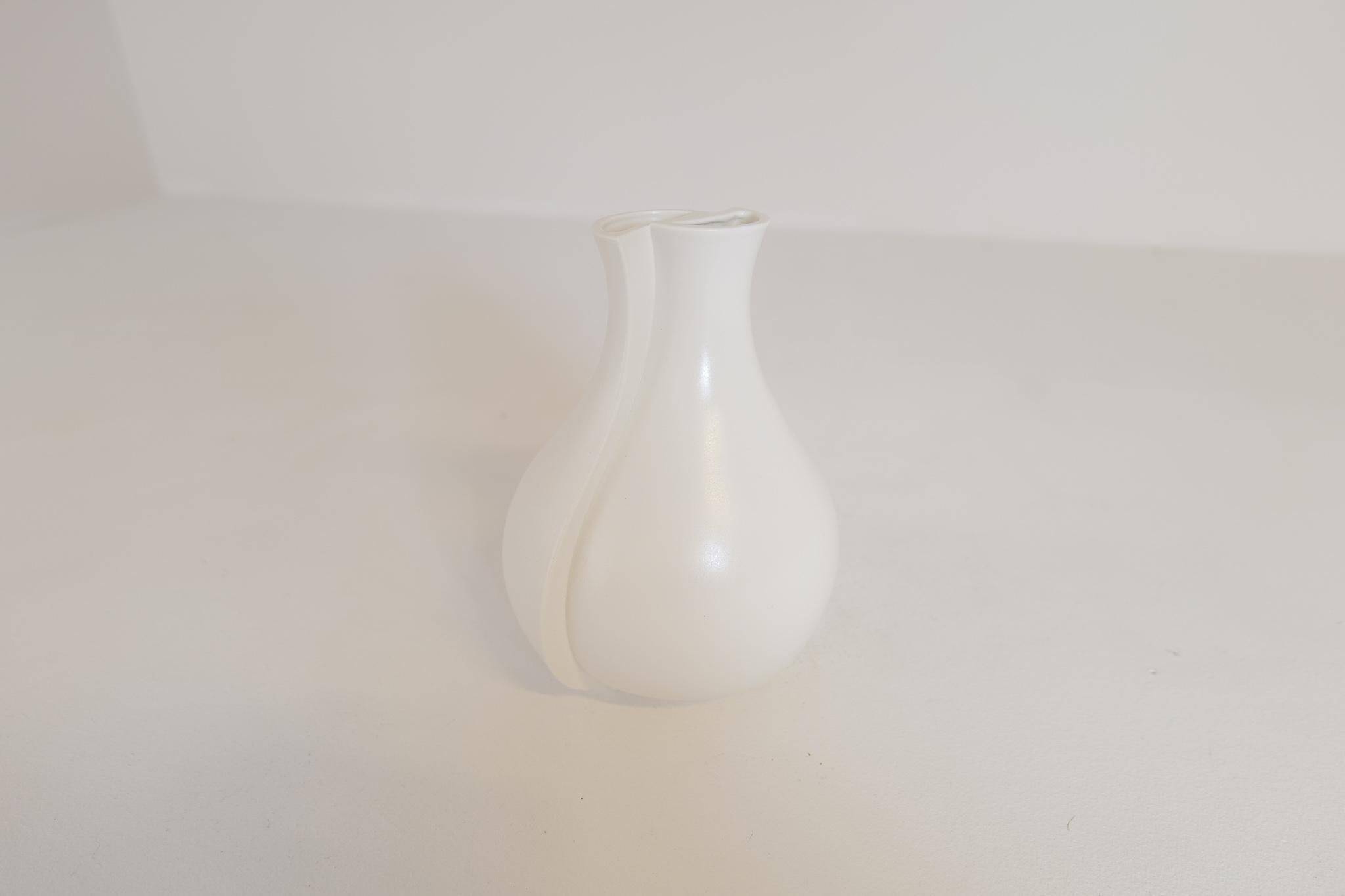 Mid-century modern ceramic vase "Surrea" by Wilhelm Kåge, Gustavsberg, Sweden, 1950s.