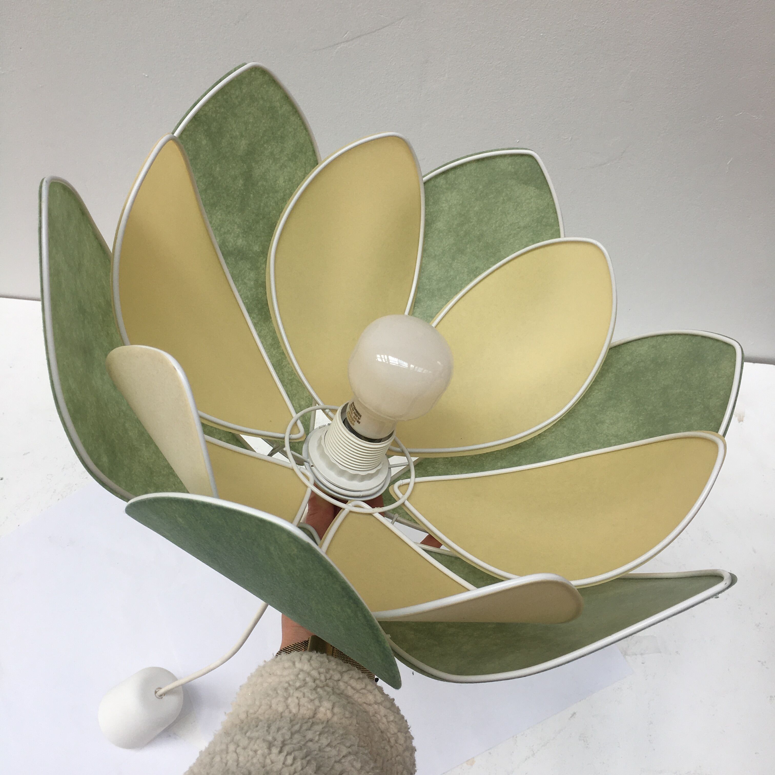 Lotus flower suspension