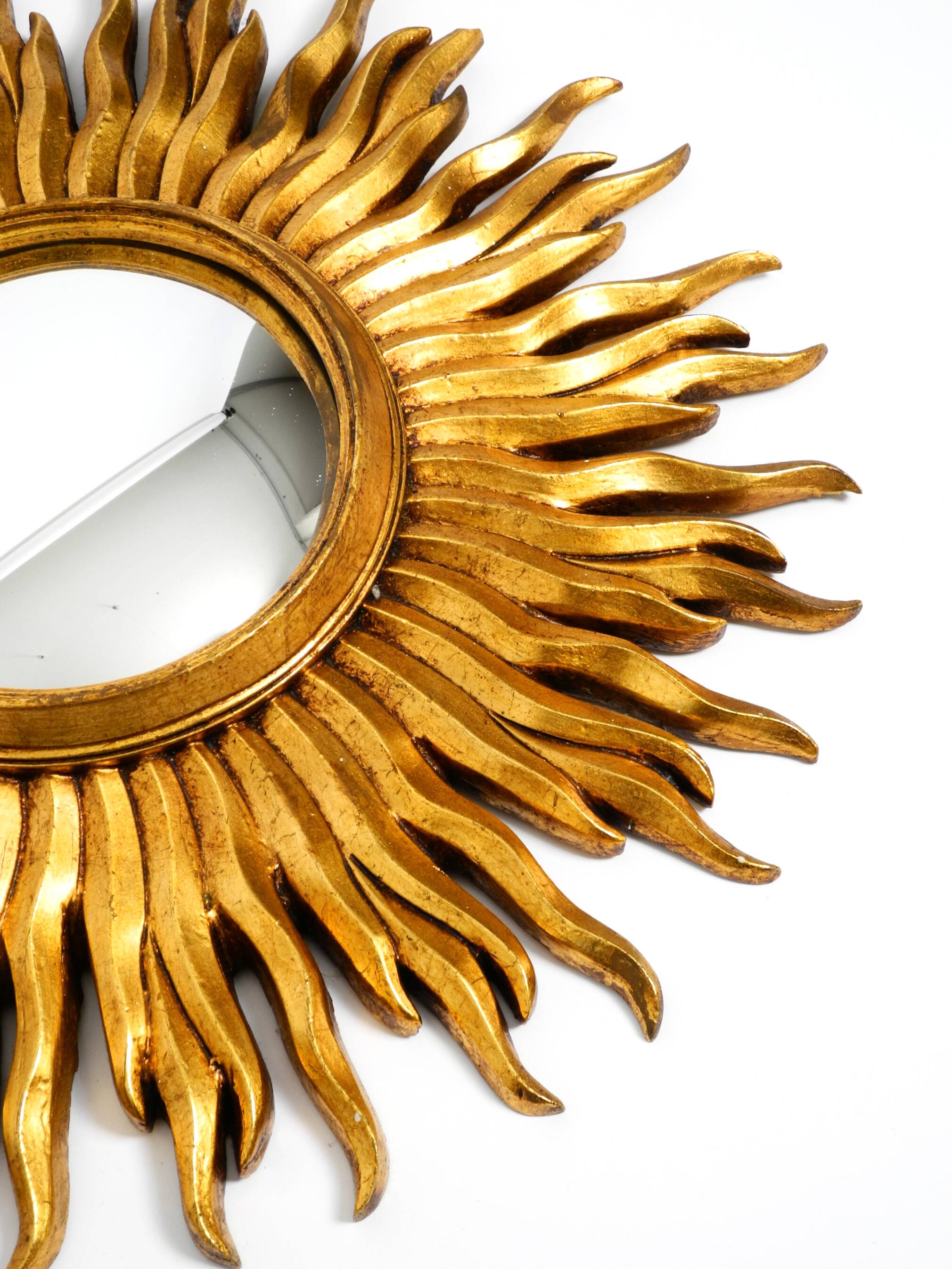 Mid Century Sunburst Kovex wall mirror made of wood and resin - gold plated