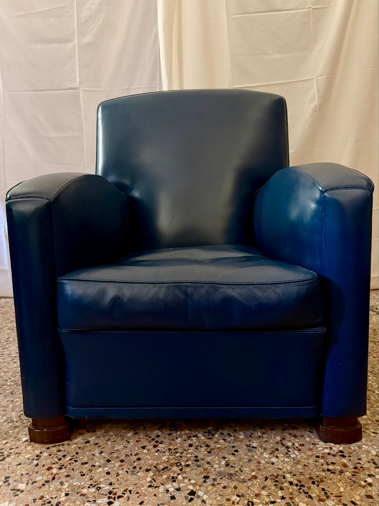 Tabarin Armchair in Leather by Poltrona Frau