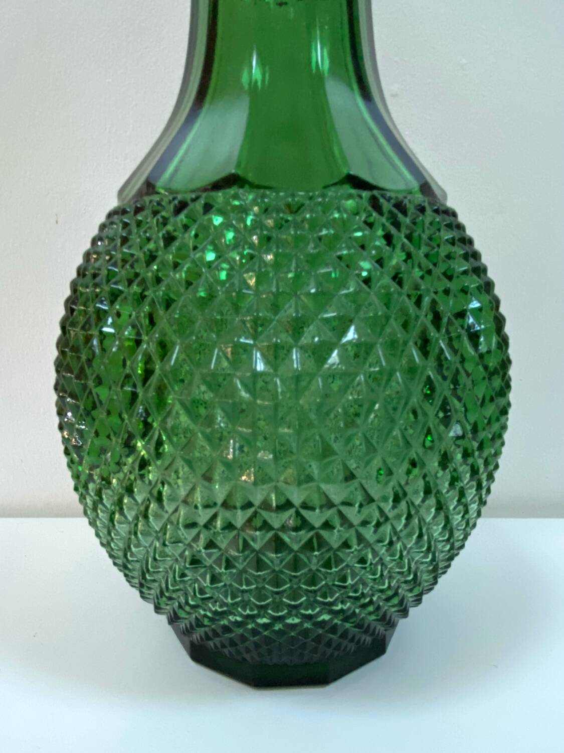 Italian carafe Empoli from the 1960s - Glass with diamond points.