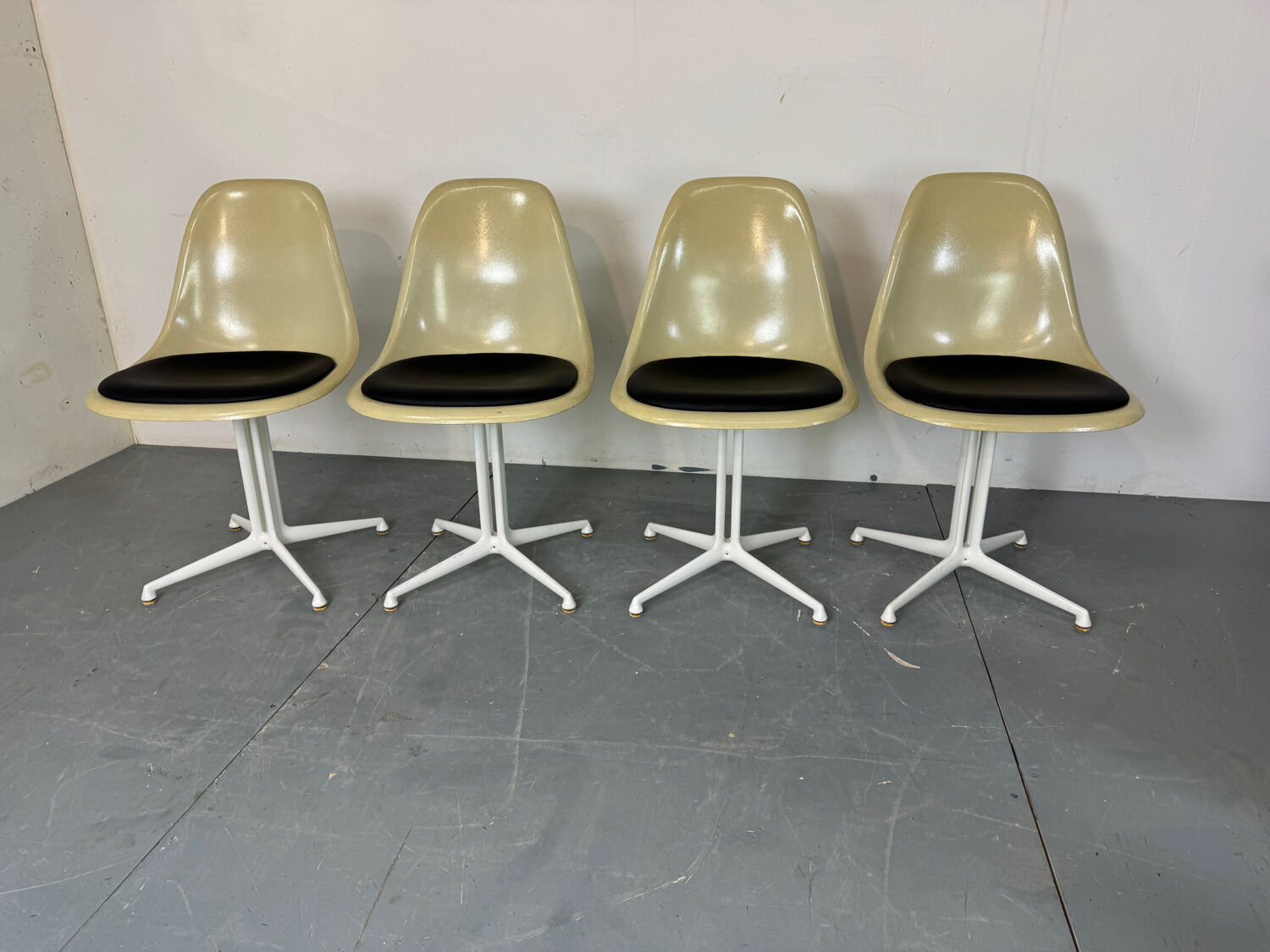 4 La Fonda fiberglass steel dining Chairs by Eames for Herman Miller