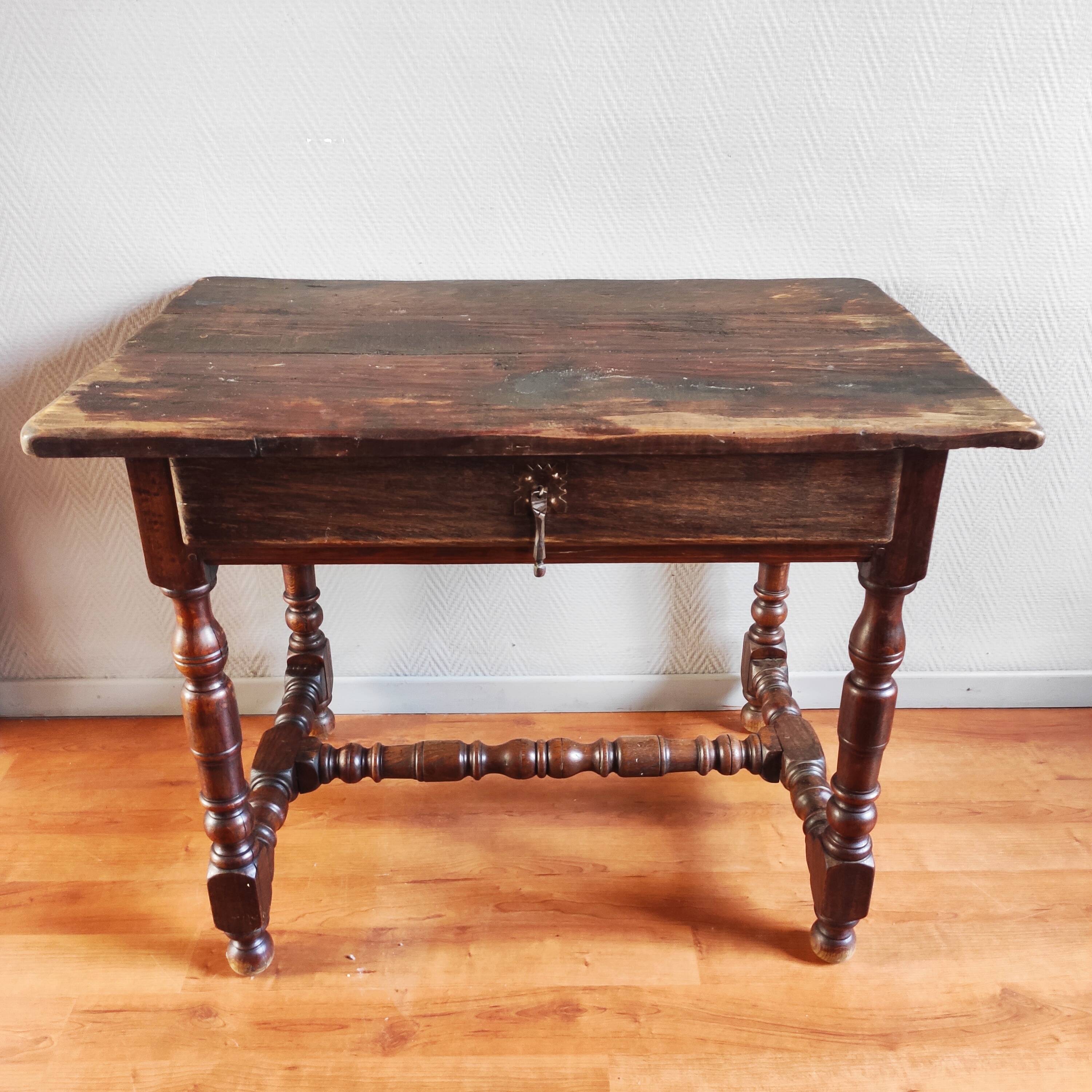 Antique farmhouse table in solid oak – rustic Louis XIII desk