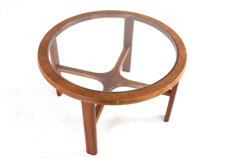 G-plan round coffee table 'Buxton' - mid century modern