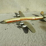 Avion en aluminium ancien