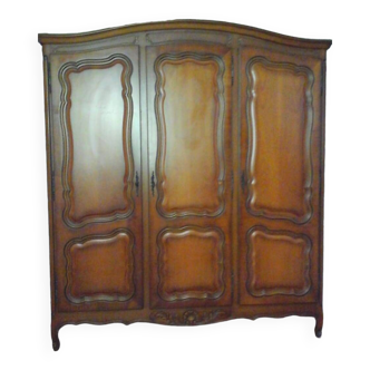 Armoire 3 portes / tablettes et penderie