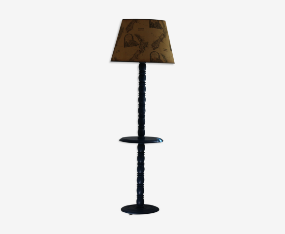 Lampadaire avec tablette