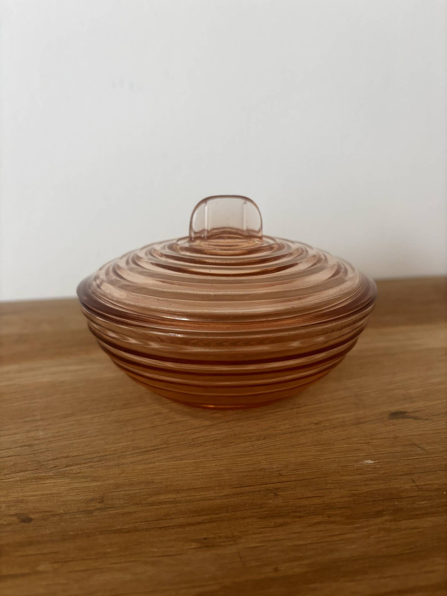 Sucrier en verre rose