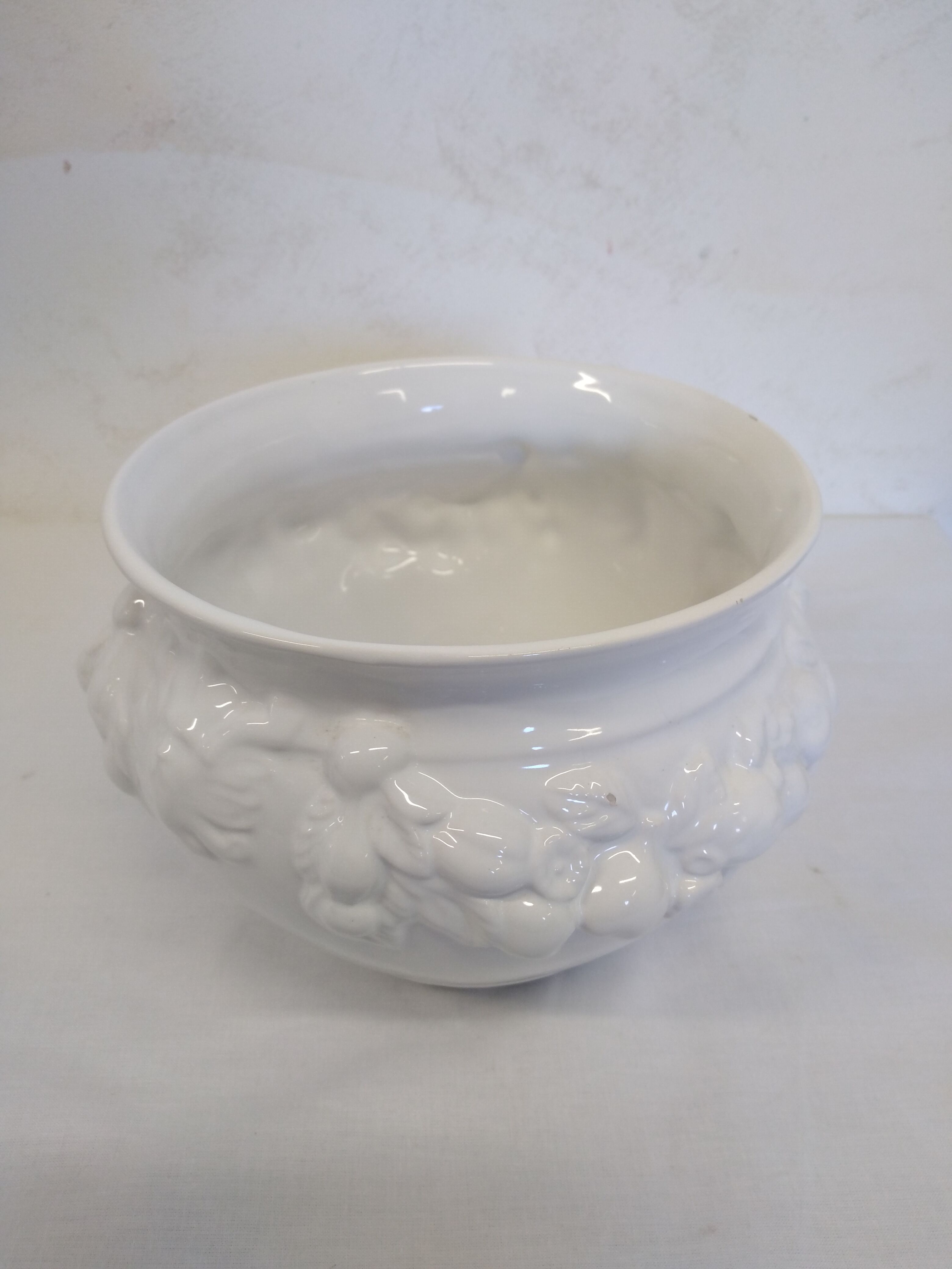 Old pot cover in slip