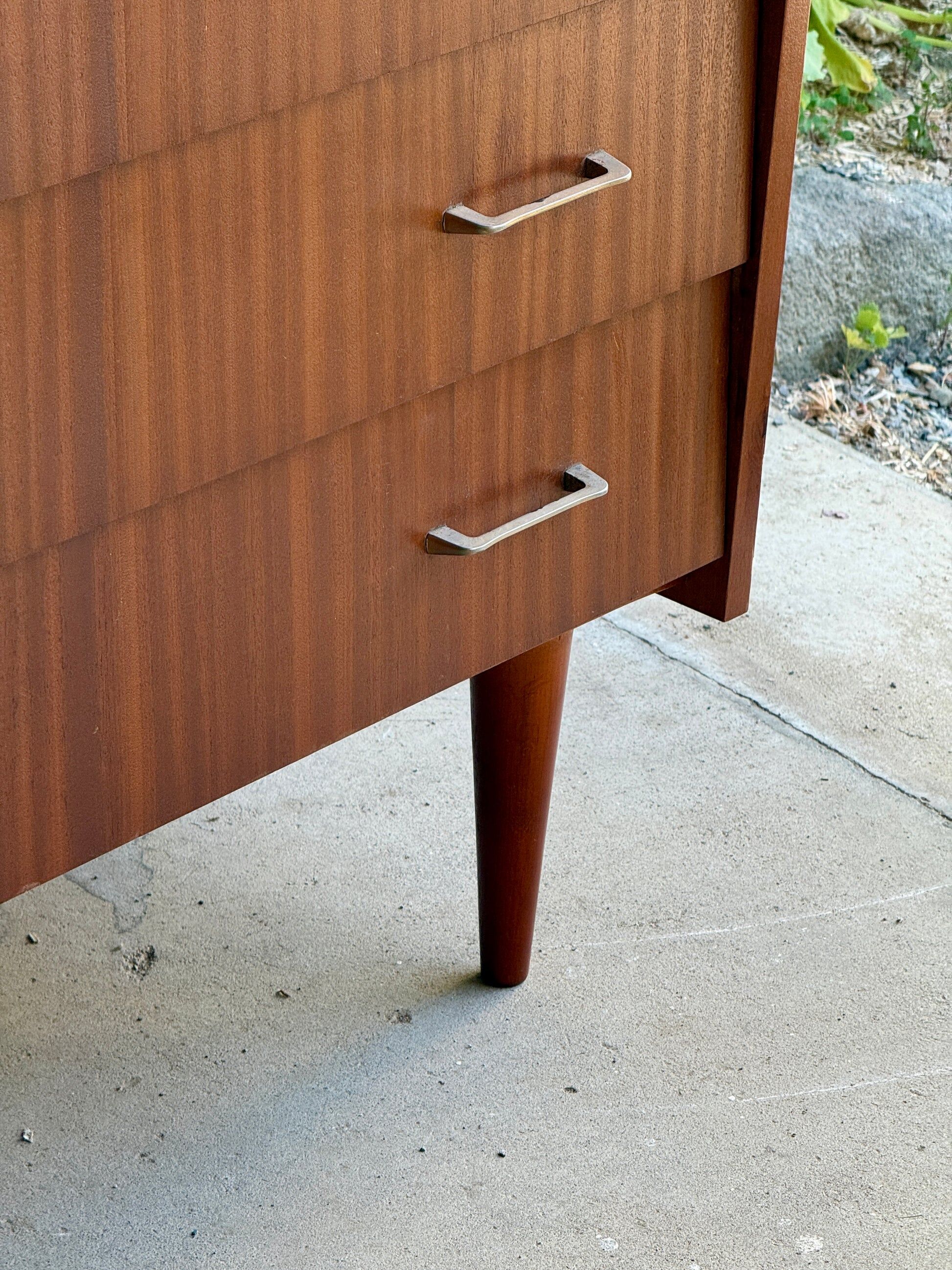 Mid-century commode style