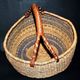 Vintage round basket in woven straw and leather - ethnic decorative ball basket