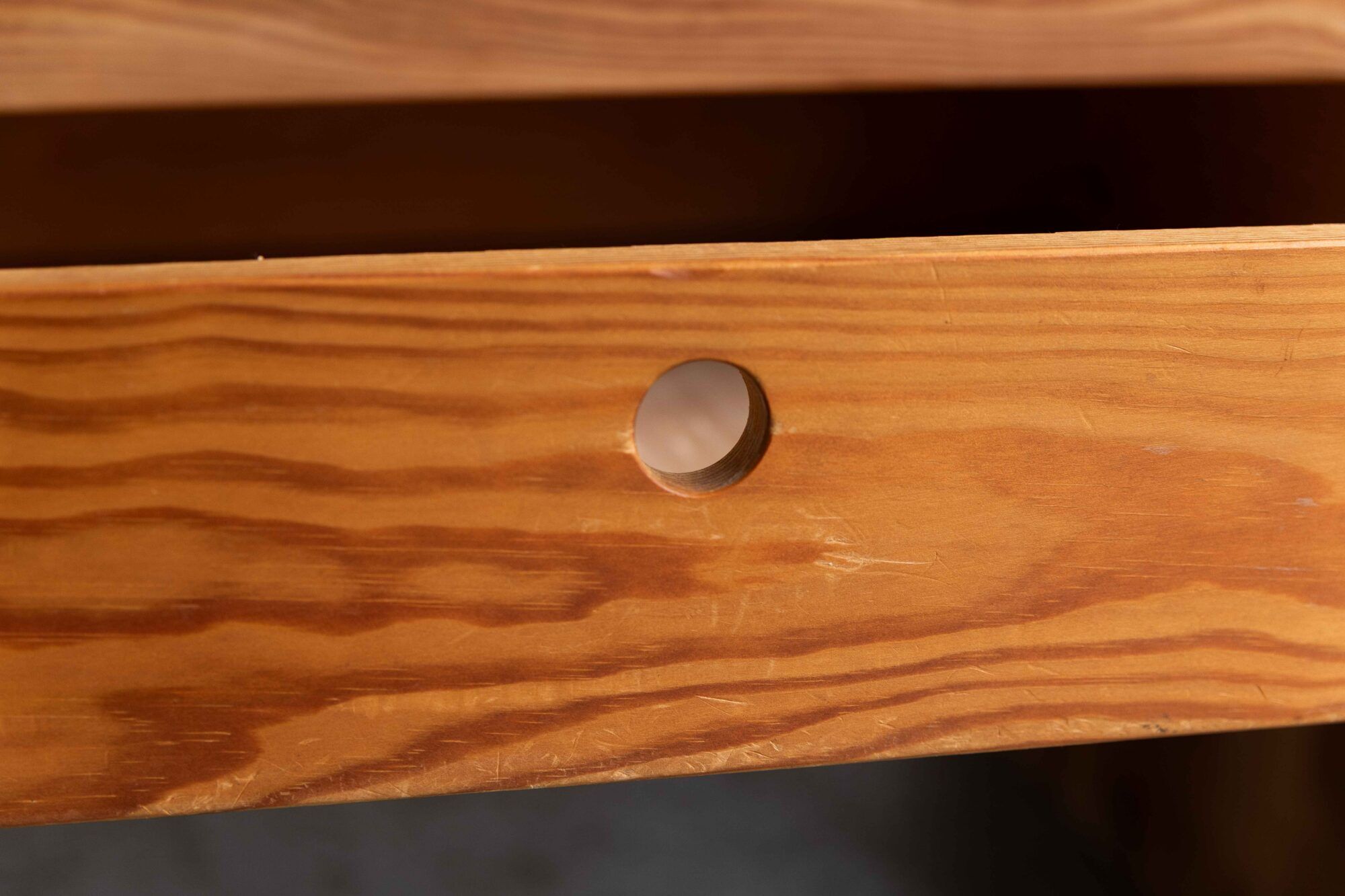 Night stand by Ate van Apeldoorn