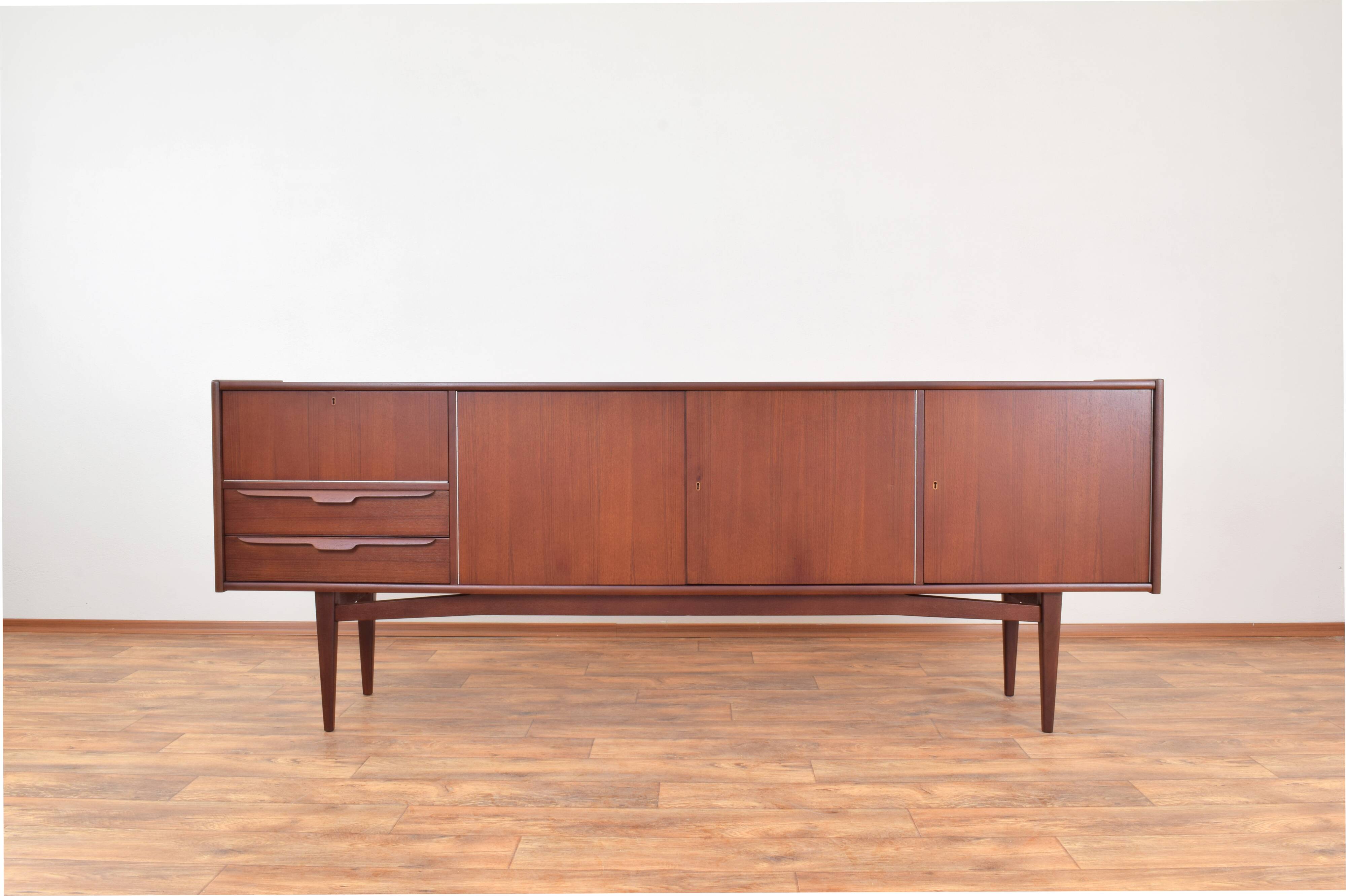 Enfilade danoise vintage en teck, années 1960.