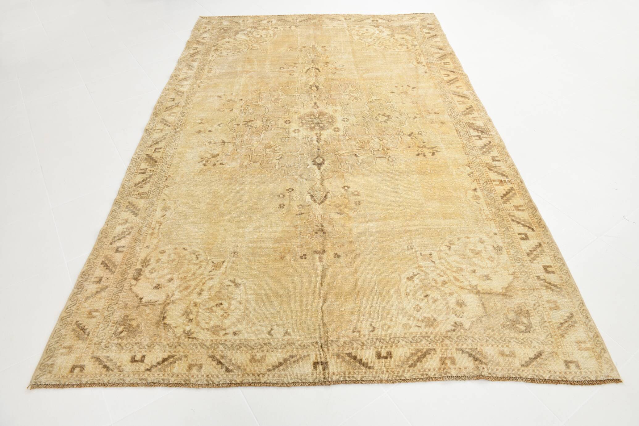 7x10 Vintage Cream & Brown Persian Rug, 205x316Cm