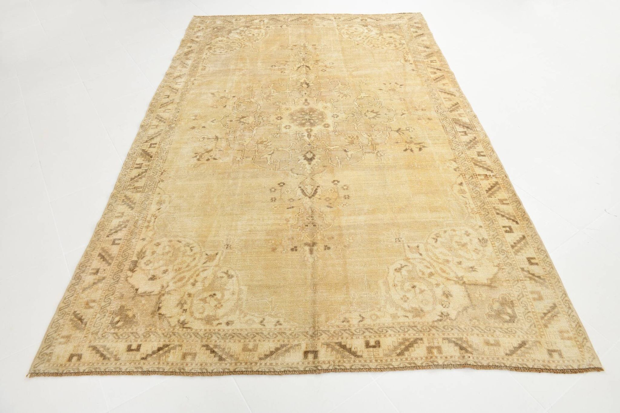 7x10 Vintage Cream & Brown Persian Rug, 205x316Cm