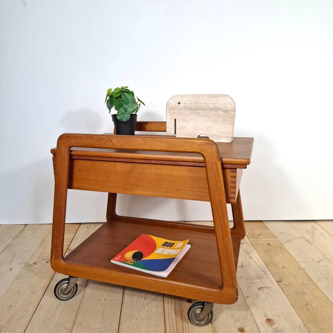 Mid-century modern teak bar trolley, 1960s