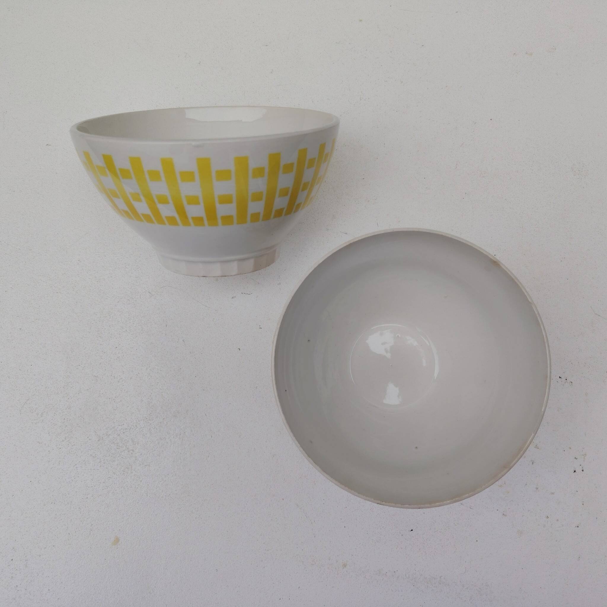 Pair of bowls, Digoin earthenware, geometric design