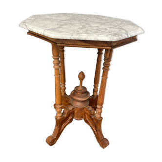 Indian pedestal table