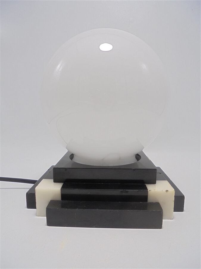 Art Deco lamp