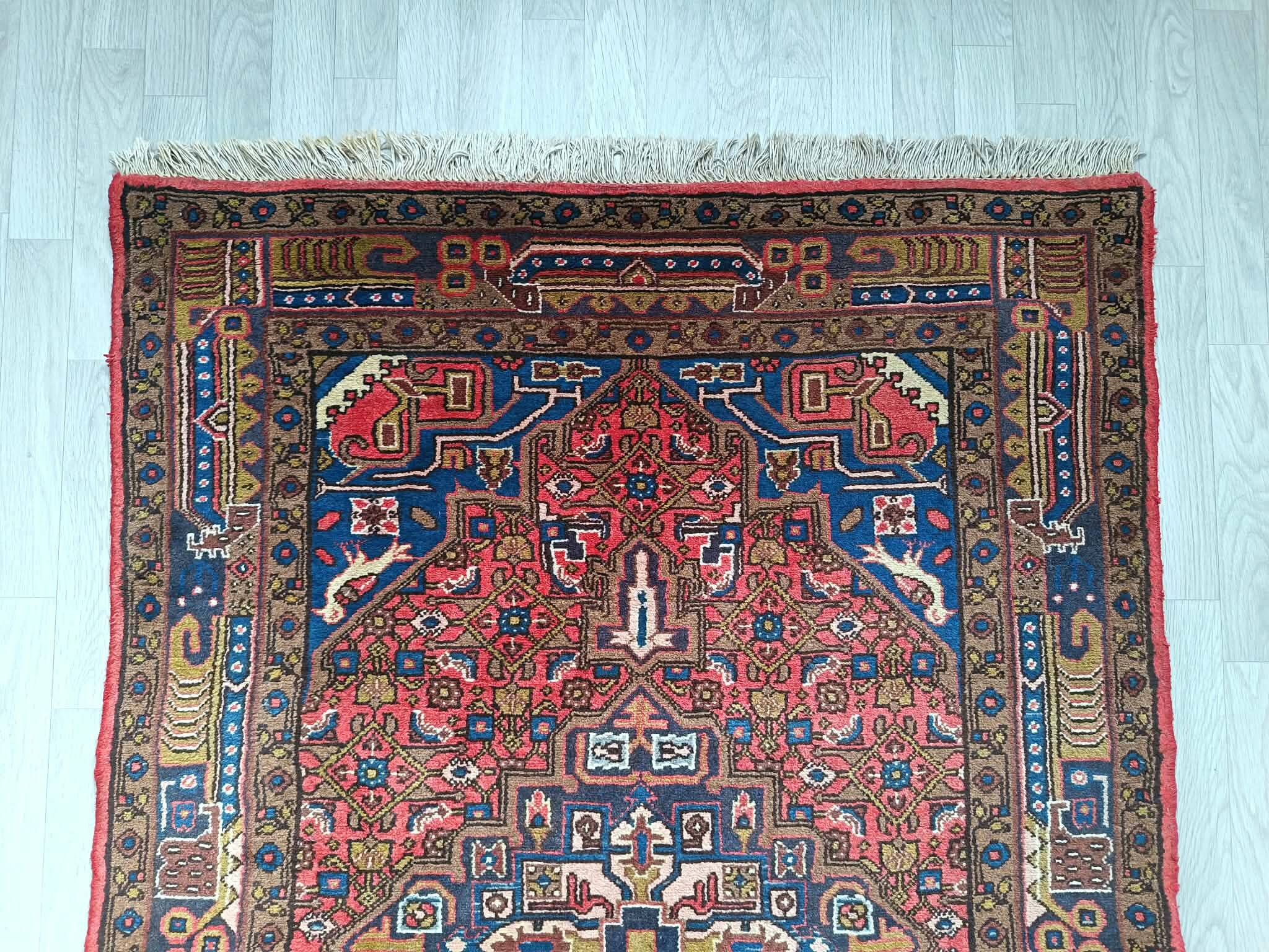 Handmade Koliaï Persian carpet