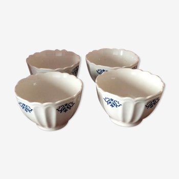 4 round bowls