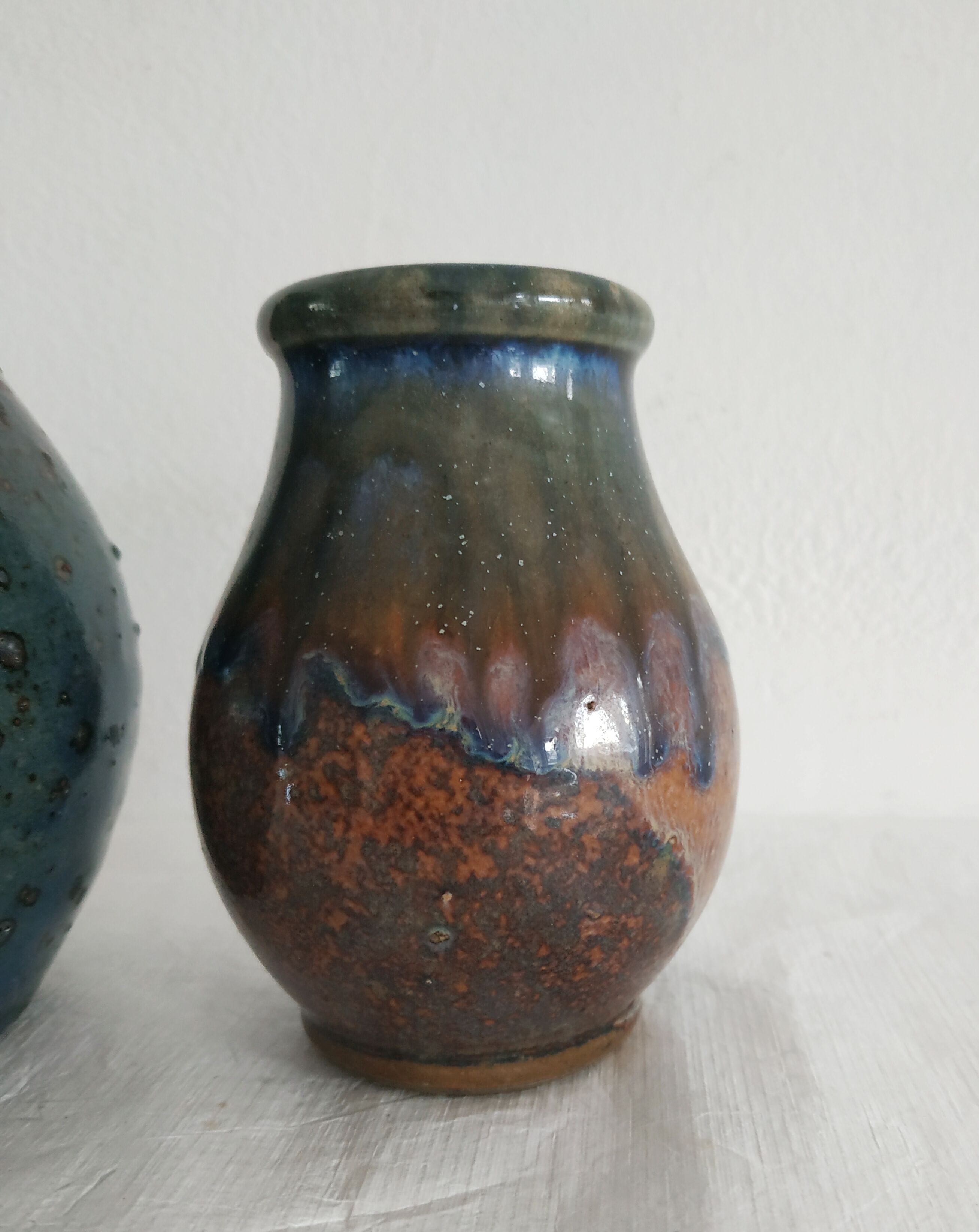 Set of two vintage terracotta vases
