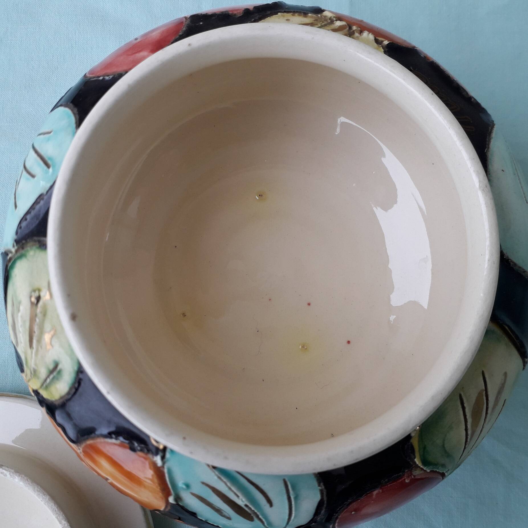Bonbonnière or sugar bowl Vallauris