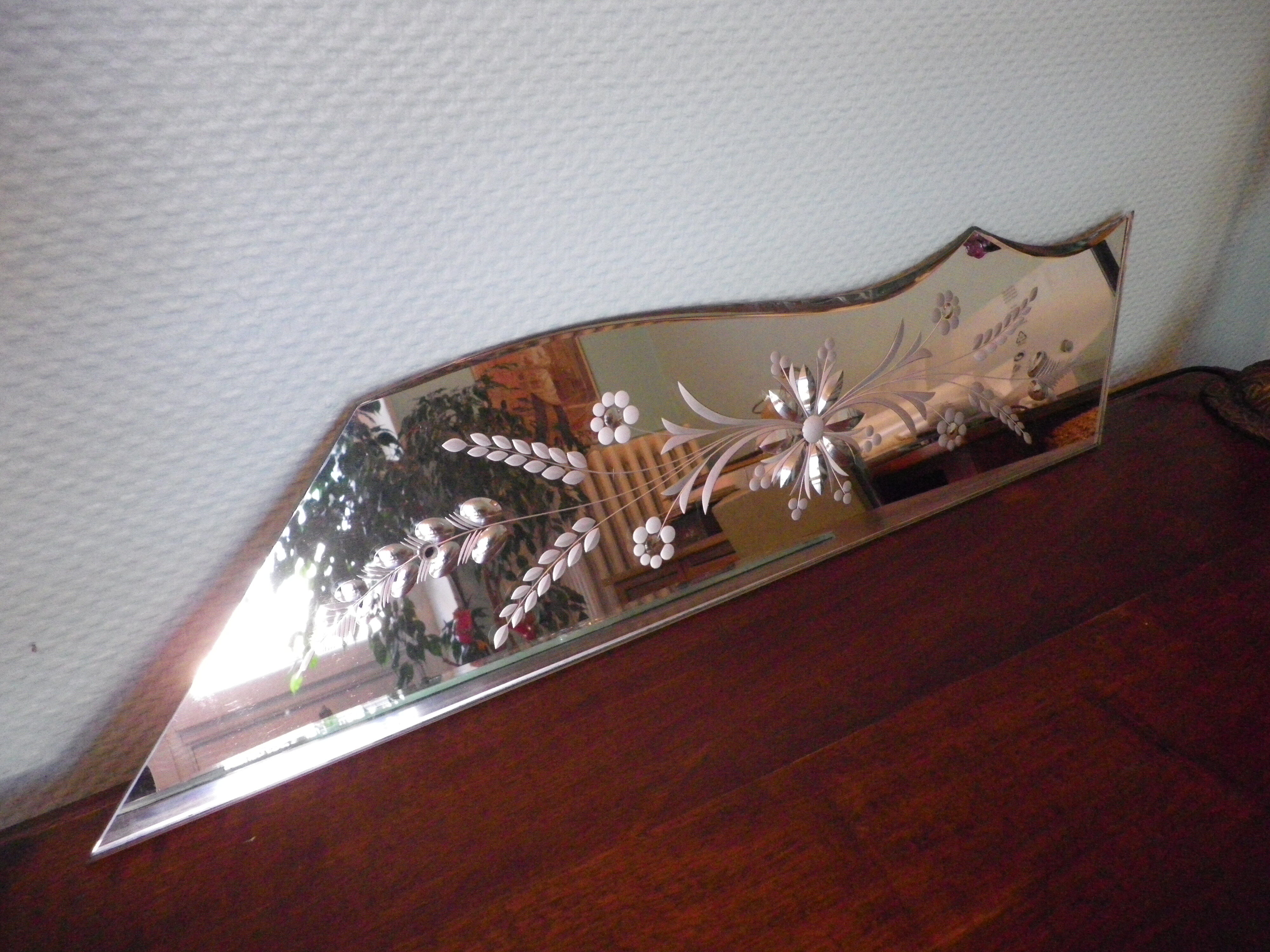 Double Venetian mirror, asymmetrical, beveled