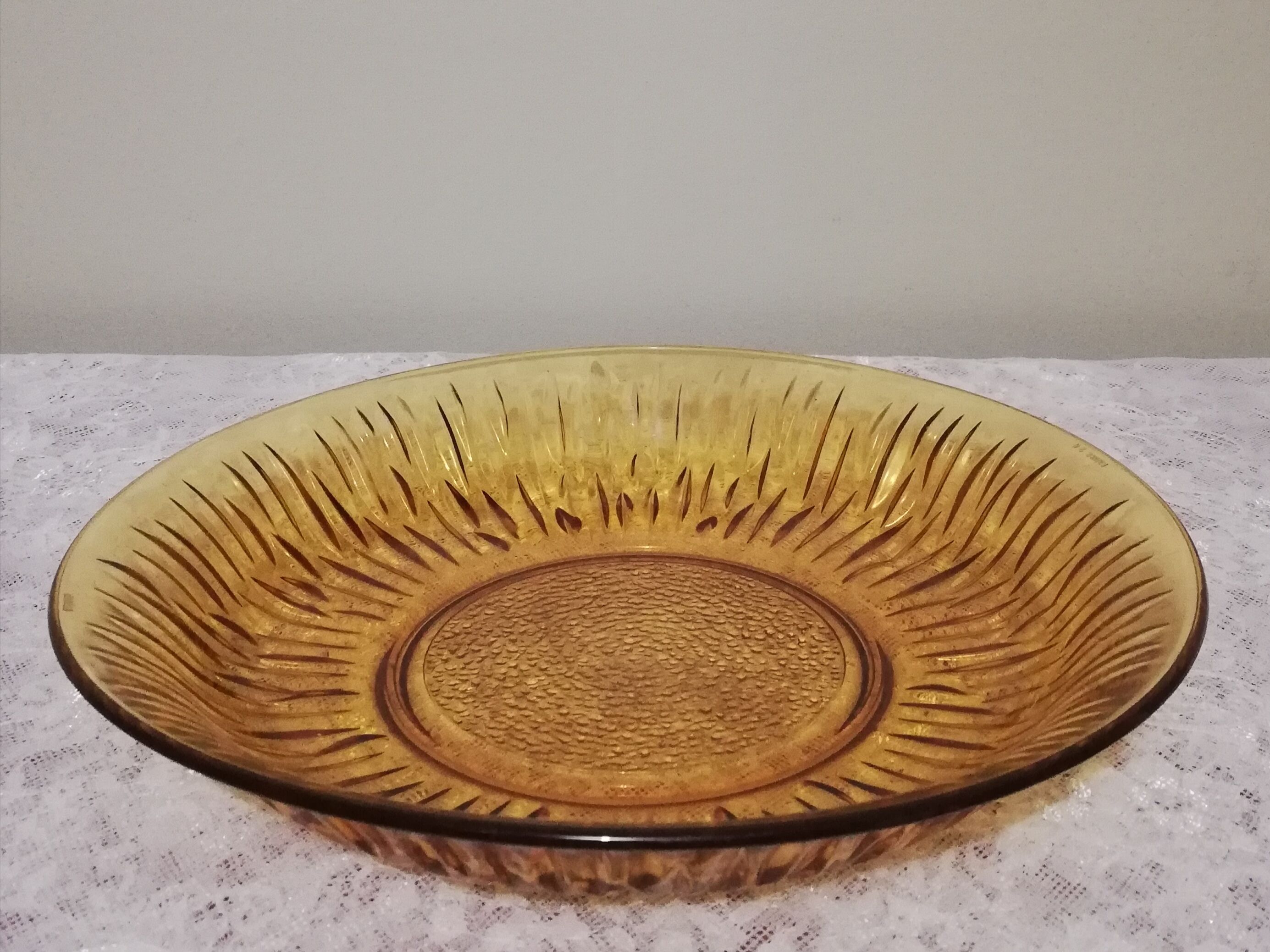 Hollow dish in vintage glass diameter 28cm