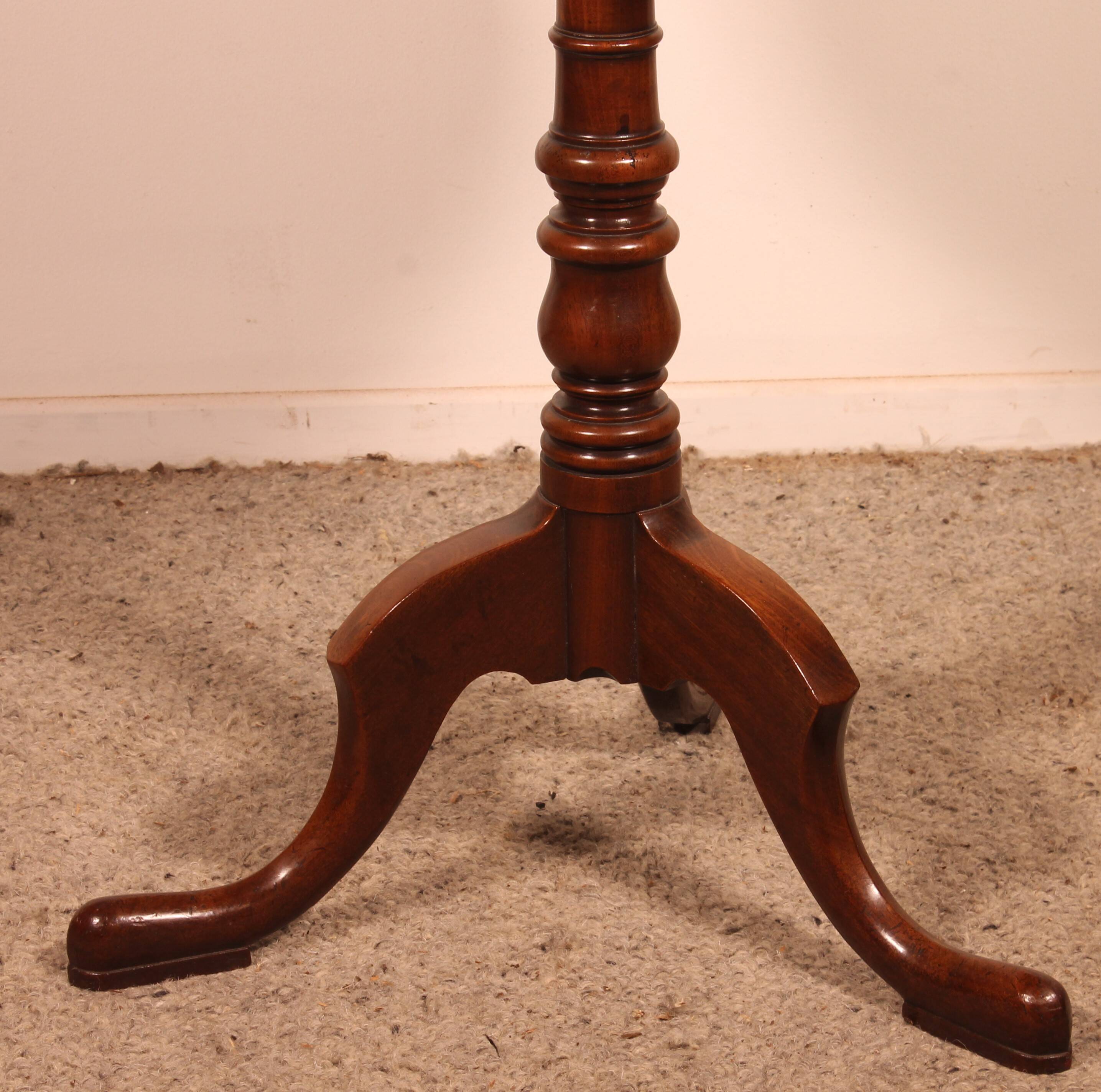 English Gueridon Circa 1800 in Mahogany