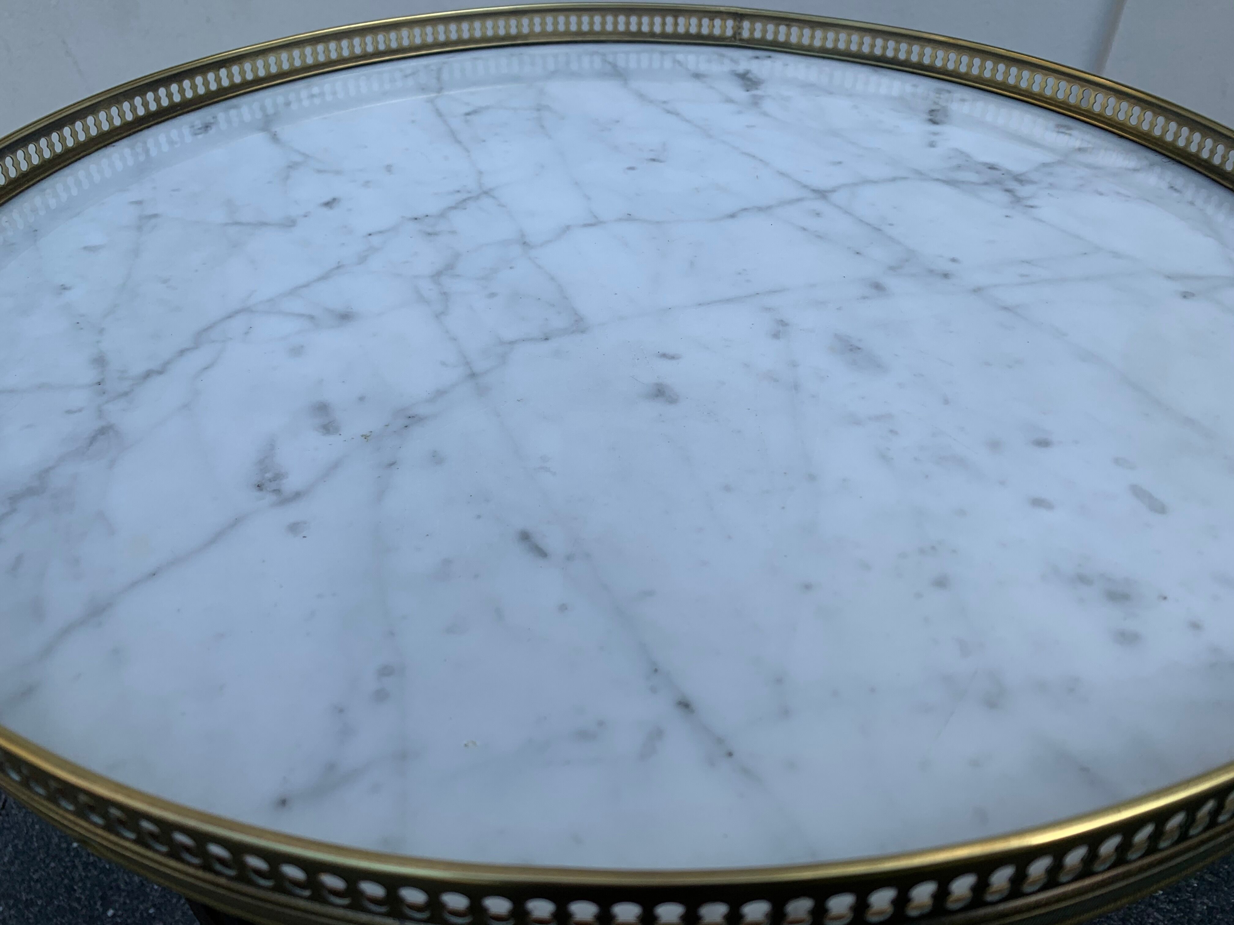 Marble bouillotte table