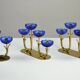 Bougeoirs en laiton massif et en verre artistique bleu cobalt par Gunnar Ander pour Ystad-Metall, Suède, années 1950.