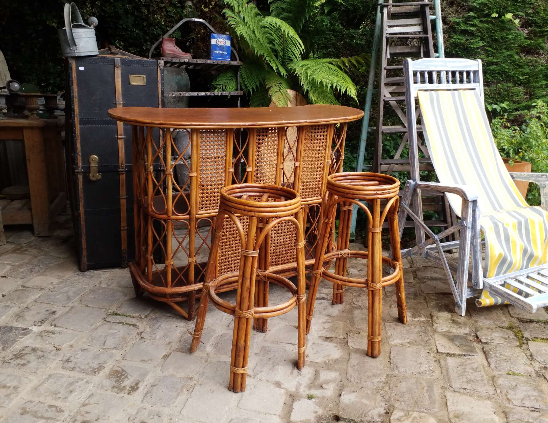 Bamboo bar