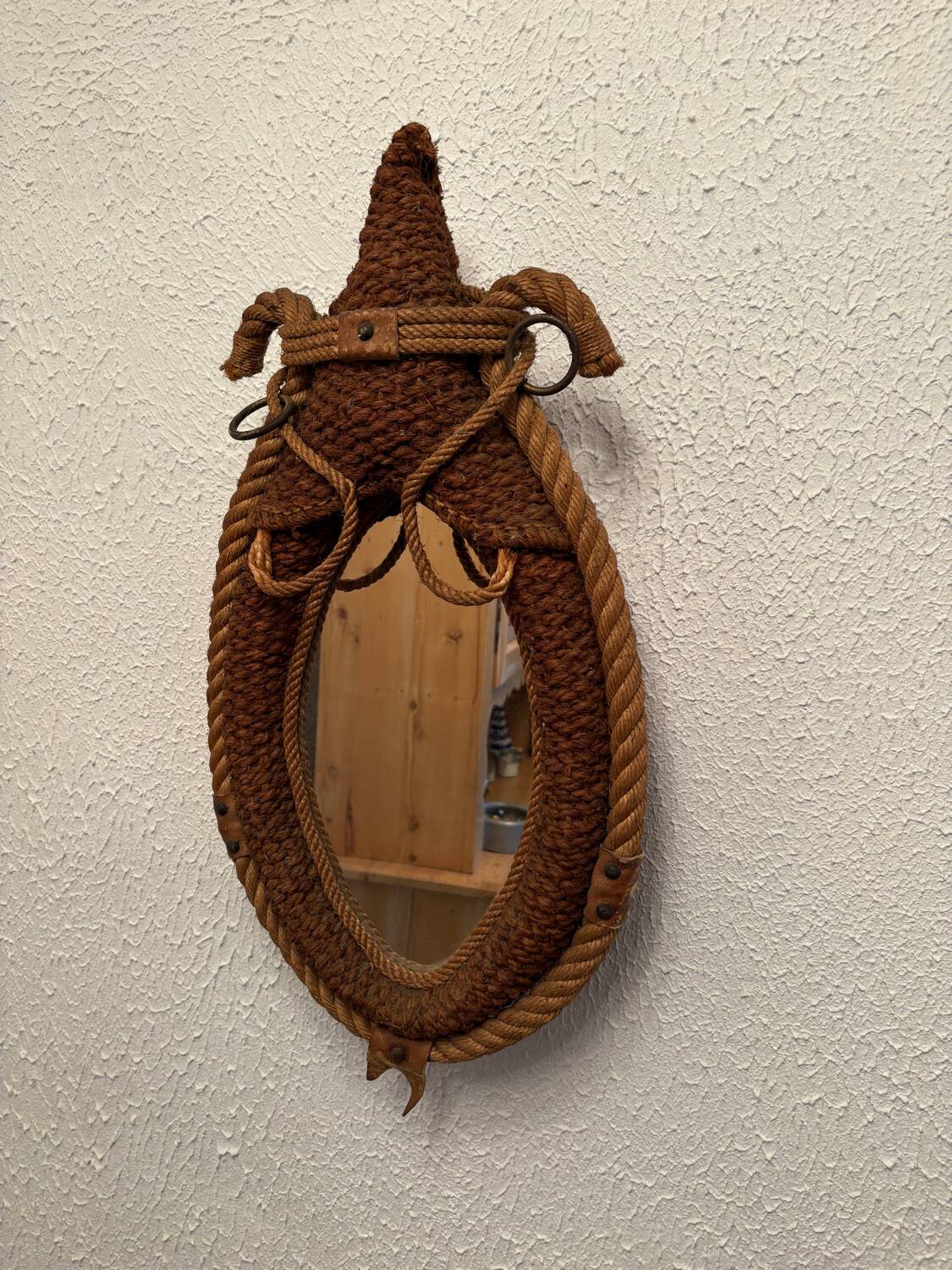 Audoux kitty horse necklace mirror