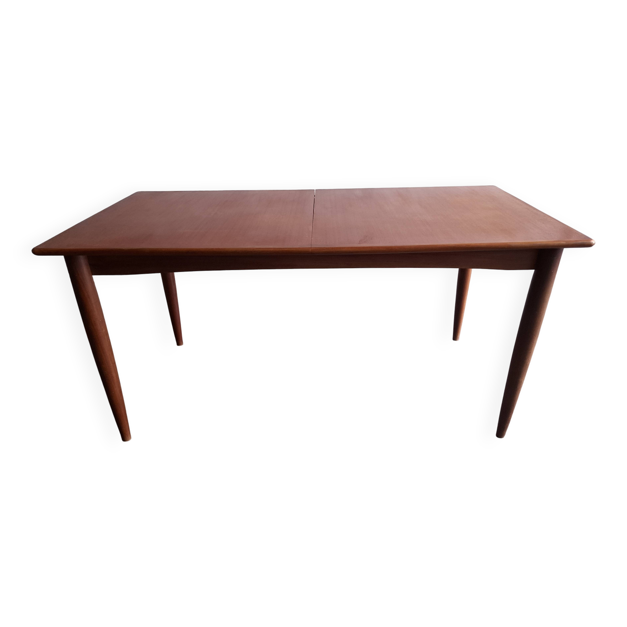 Scandinavian type table with integrated extension