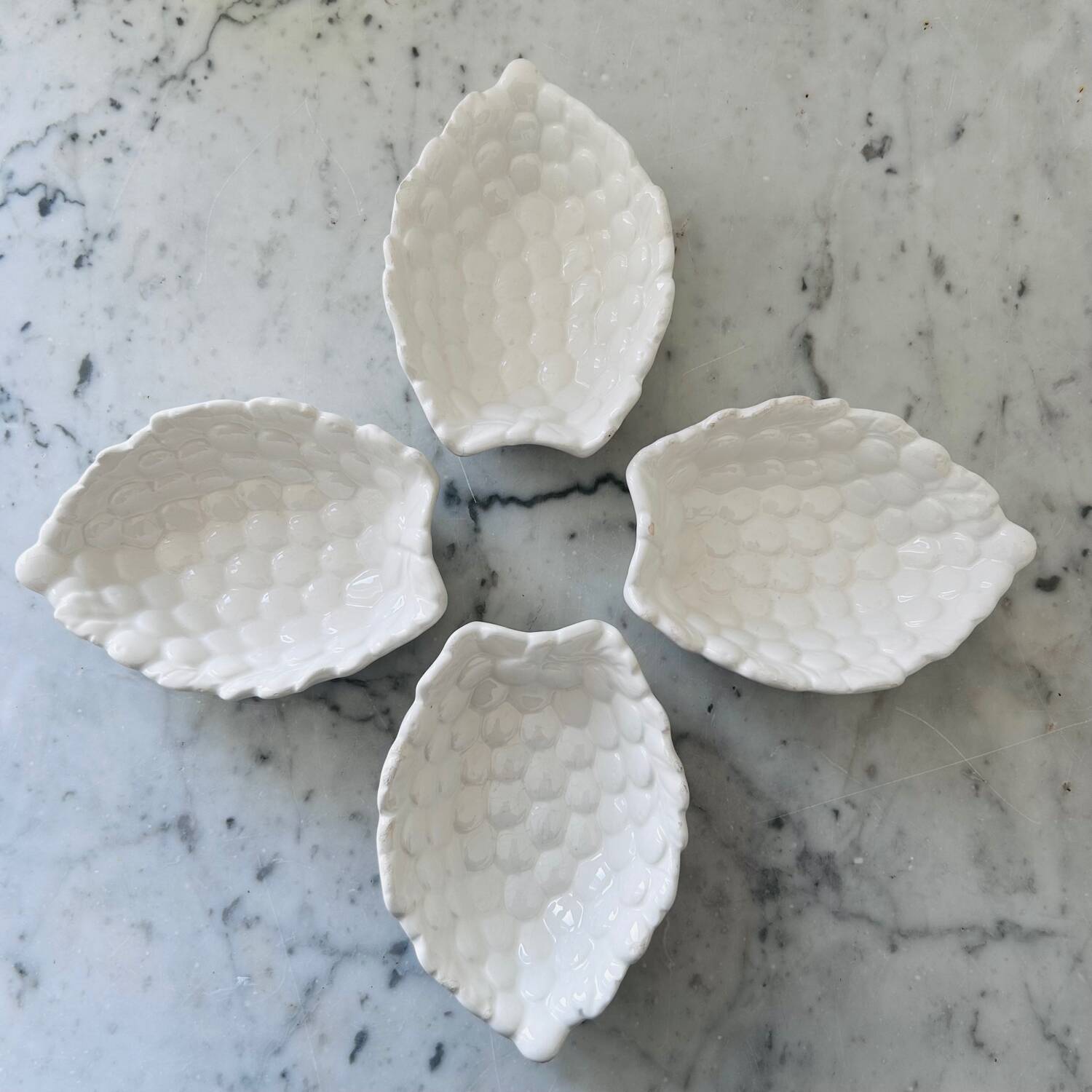 Set of 4 slipware bowls
