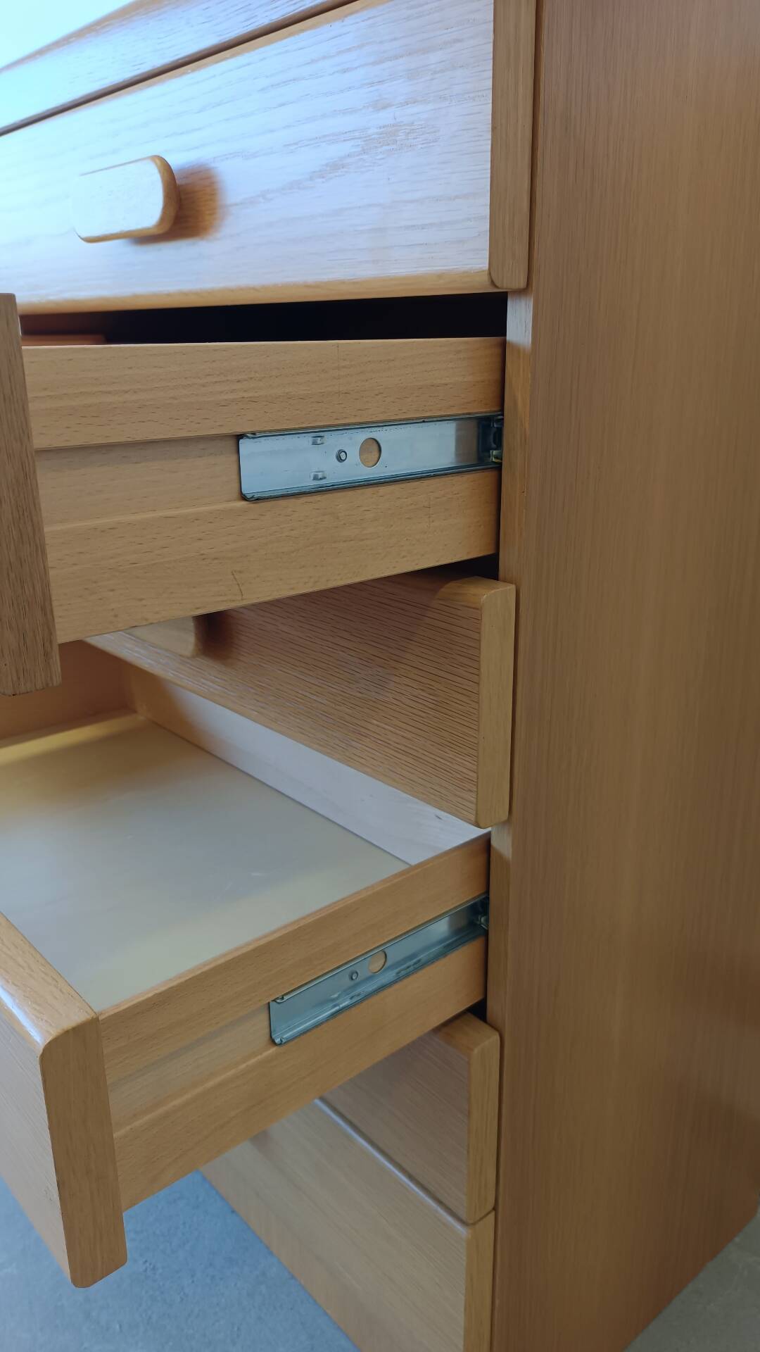 Chest of drawers with 6 drawers
