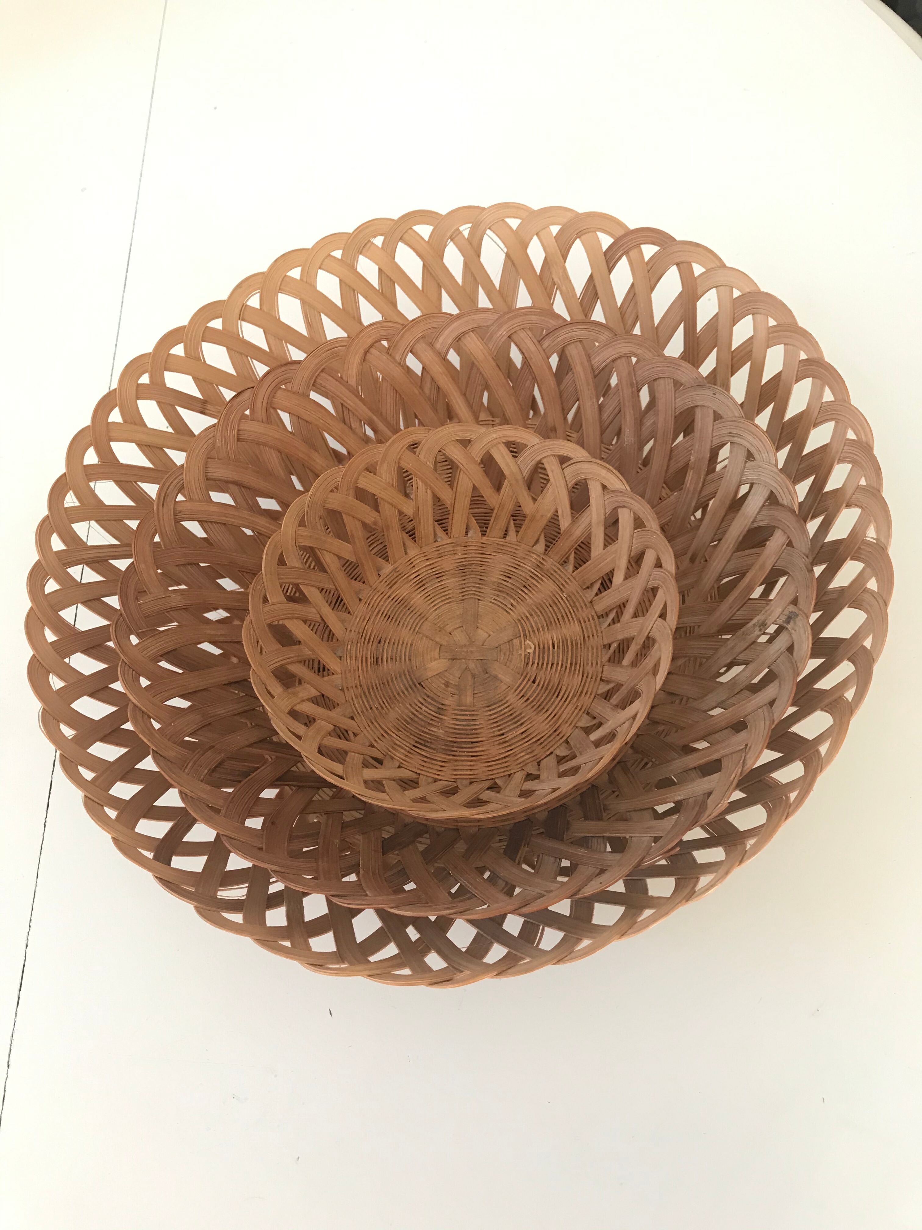 Suite de corbeilles vintage
