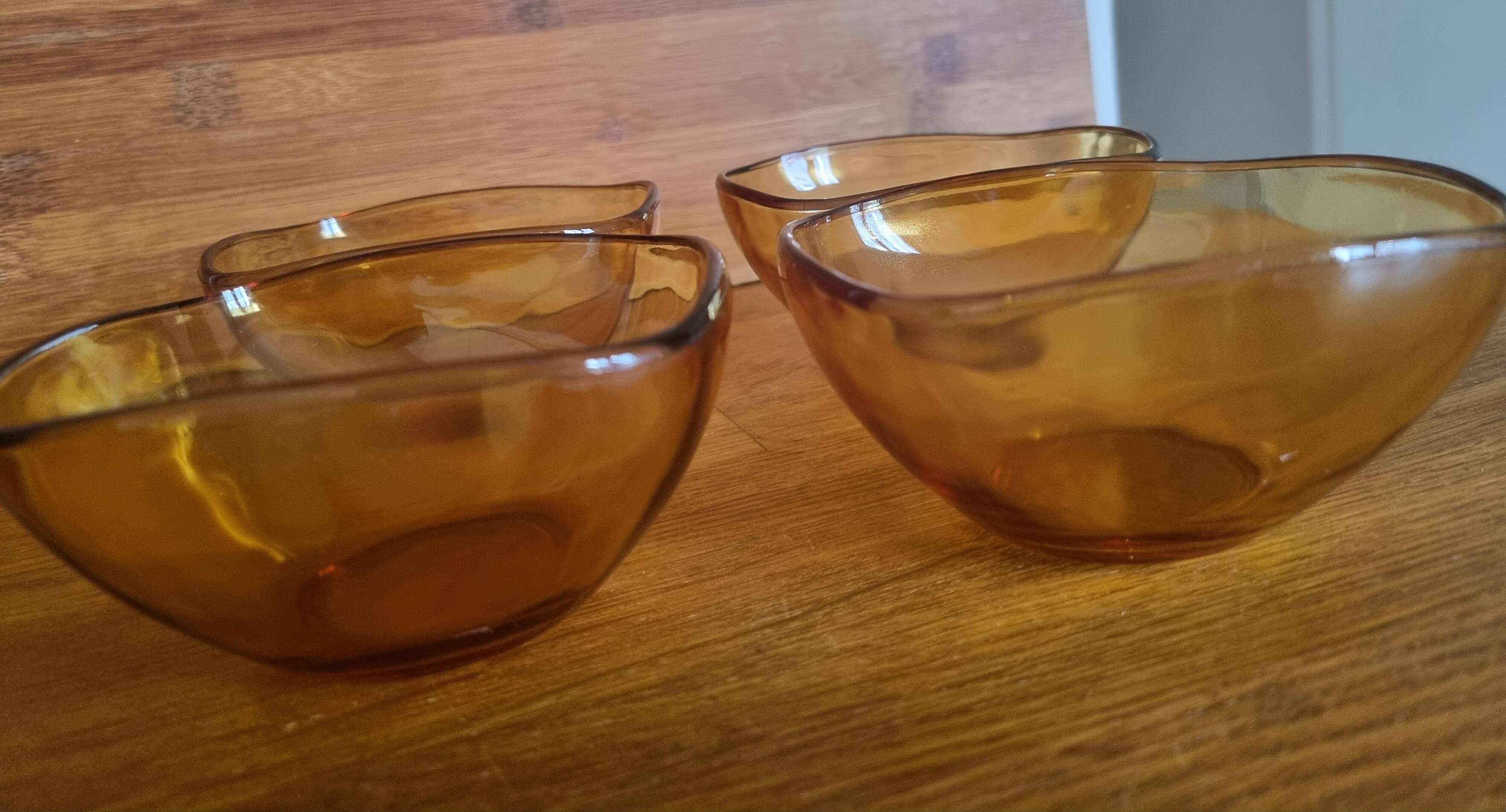 Set of 4 vintage amber glass bowls by Vereco.