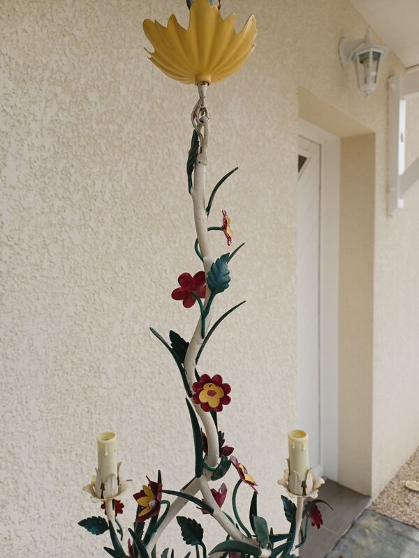 Lustre floral vintage en tôle peinte