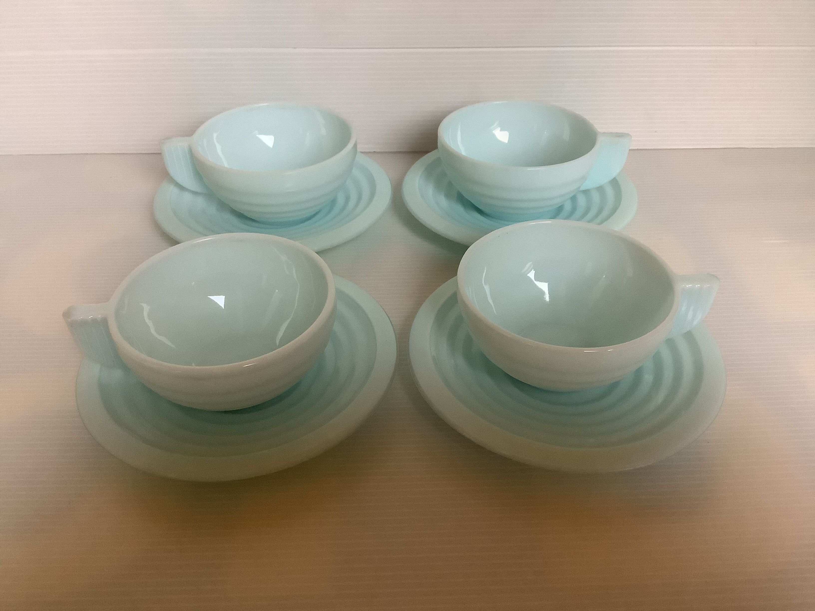8 old Art Deco style mint cups
