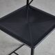 Chaise de salle à manger italienne postmoderne en cuir noir en forme de « X », années 1980