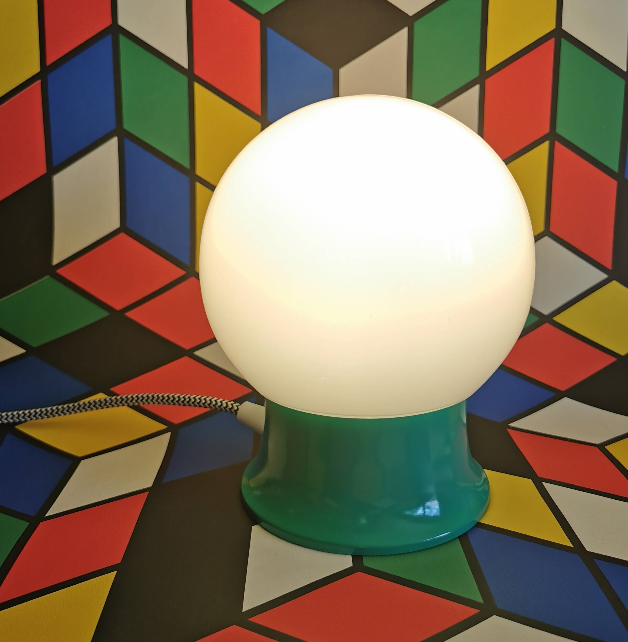 Vintage white opaline living room bedside desk lamp "Green"