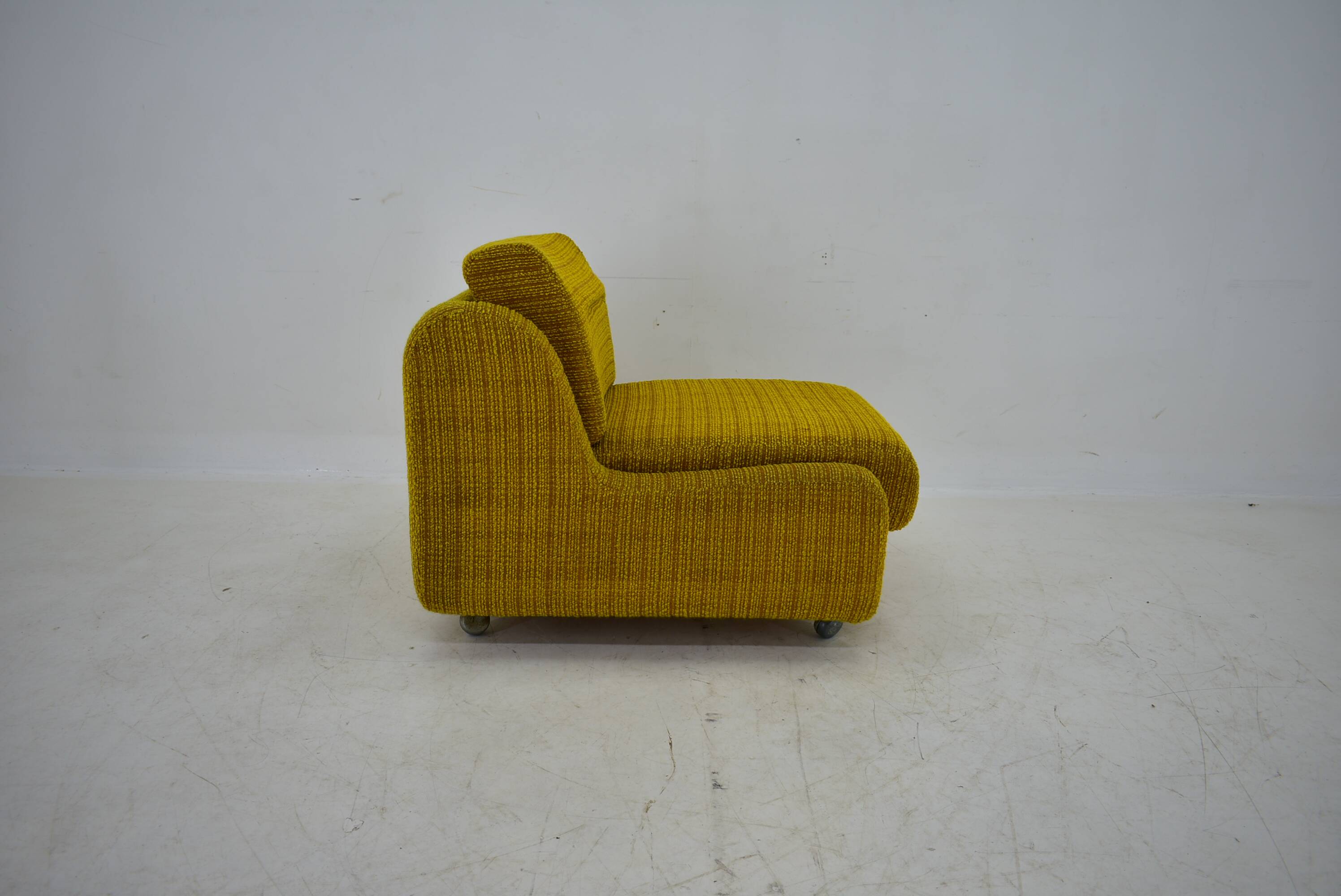 1970s architect Milan Čeček armchair Apolo 92 for Interiér Praha, Czechoslovakia