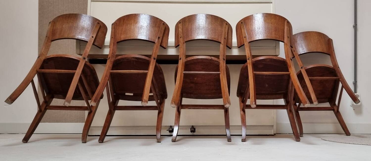 Chaises du milieu du siècle